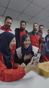  پردیس احمدیه لحظه تحویل سال به دیدار امدادگران هلال احمر رفت +فیلم