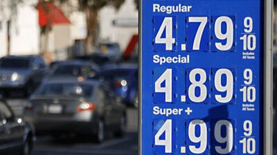  افزایش شدید قیمت بنزین/ ترامپ با دردسر تازه‌ای روبه‌رو شد