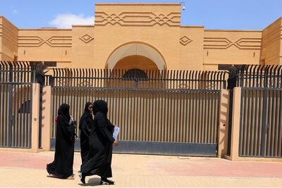  العربیه: عربستان وابسته نظامی ایران، معاون او و سه دیپلمات دیگر ایرانی را اخراج کرد