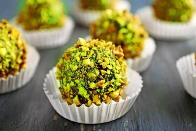  طرز تهیه شیرینی ملکه پسته