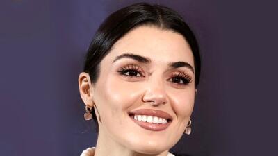  جذاب‌ترین لباس‌های مجلسی هانده ارچل که سال نو را رنگارنگ‌تر کردند