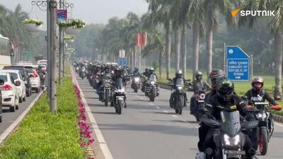  رژه‌ای از موتورسیکلت‌ها در دهلی نو به مناسبت هشتاد و یکمین سالگرد «روز پیروزی» در جنگ میهنی بزرگ سال 1945