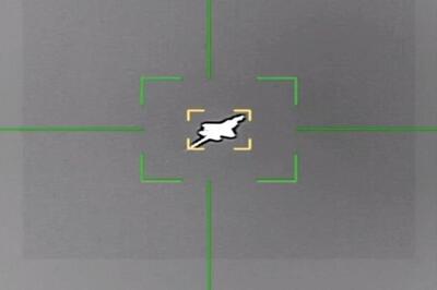  سومین جنگنده دشمن متخاصم مورد اصابت قرار گرفت 