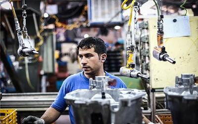  تعیین تکلیف قراردادهای کار کارگران در شرایط جنگ/ دستمزد کارگران مشمول طبقه‌بندی چگونه محاسبه خواهد شد؟