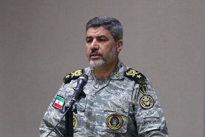  سخنگوی ارتش: حمله موفق به فرودگاه بن گوریون با پهپاد آرش ۲/ این پهپاد در ادبیات ما به «اسرائیل زن» معروف است؛ سطح مقطع راداری‌اش کوچک بوده و تشخیص آن برای دشمن، بسیار سخت است