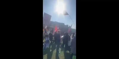  شعار مرگ بر پهلوی در آمستردام هلند