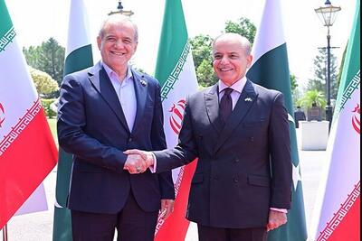  نخست‌وزیر پاکستان: در گفتگو با پزشکیان بر تعهد اسلام آباد برای ایفای نقشی سازنده در پیشبرد صلح در منطقه مجدداً تأیید کردم