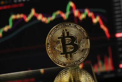  سقوط عجیب بیت‌کوین به کف قیمت