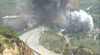  لحظات انهدام پل «القاسمیه» در جنوب لبنان