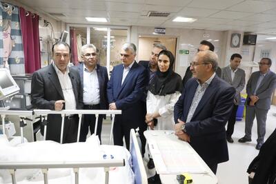  معاون وزیر‌ بهداشت:‌ کارکنان نظام سلامت در خط مقدم خدمت قرار دارند - تسنیم