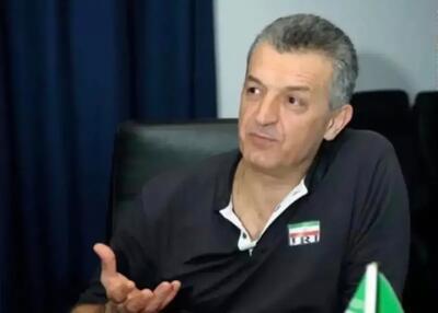  حمایت از ایران به سبک سرمربی سابق تیم ملی والیبال+ عکس