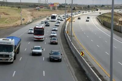  انسداد این آزادراه به دلیل حمله هوایی (+عکس)