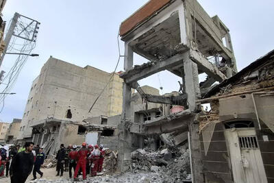  پیکر شهدا از زیر آوار خانه‌های سازمانی راه‌آهن تبریز خارج شد