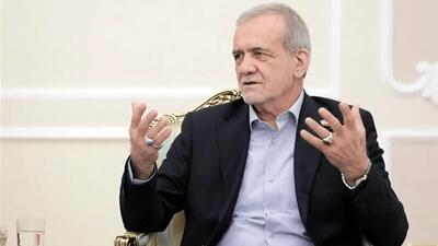  پزشکیان: ایران هیچ‌گاه به دنبال دستیابی به سلاح‌ هسته‌ای نبوده است/ نخست وزیر مالزی: قاطعانه هرگونه تعرض به حاکمیت ملی و تمامیت سرزمینی ایران را محکوم می‌کنیم