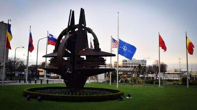  میروشنیک: دبیرکل ناتو با صحبت در مورد مذاکرات برای کی‌یف، سعی می‌کند به زور وارد مذاکرات شود