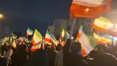  تجمع در میدان شهید طهرانی مقدم سعادت آباد