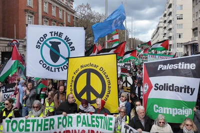  لندن‌نشیان بار دیگر علیه تجاوز ائتلاف آمریکایی-صهیونیستی به‌پا خواستند