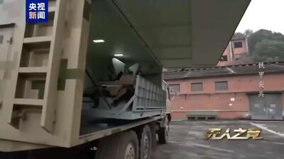  چین از سگ‌های رباتیک با قابلیت عملیات دسته‌جمعی و هماهنگی در نبرد شهری رونمایی کرد