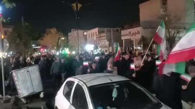  ادامه حضور مردم ایران در خیابان‌های شهرهای مختلف
