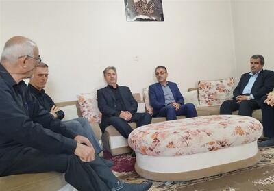  تکریم خانواده شهید اقتدار رمضان سردار بهنام رضایی در دشتستان - تسنیم