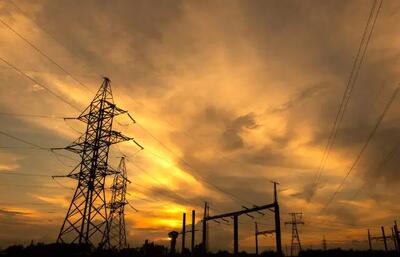  برق بخش‌های عمده‌ای از خیابان پیروزی، میدان شهدا و بزرگراه امام رضای تهران وصل شد