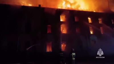  آتش‌سوزی بزرگی شب گذشته در یک ساختمان مسکونی در یاروسلاول روسیه رخ داد