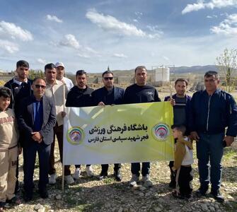  تجدید میثاق مدیرعامل و مسئولان باشگاه فجرسپاسی با شهدا