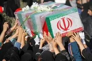  مردم غیور چهارمحال و بختیاری سه شهید حمله پهبادی را تا خانه ابدی بدرقه کردند