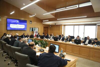  عضو هیات رئیسه اتاق ایران: دولت پرداخت بخشی از حق بیمه سهم کارفرما را بر عهده بگیرد