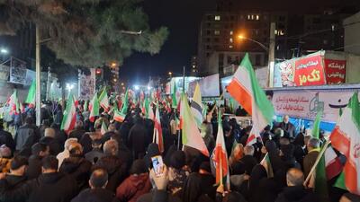  حضور پرشمار مردم البرز در شب بیست‌ونهم/ خاموشی‌ها هم مانع ادامه مسیر نشد+ فیلم