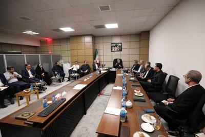  بررسی وضعیت بازار سرمایه پس از جنگ رمضان در نشست مدیران بورس