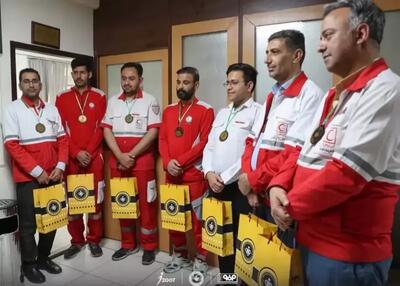  تجلیل باشگاه سپاهان اصفهان از امدادگران هلال احمر