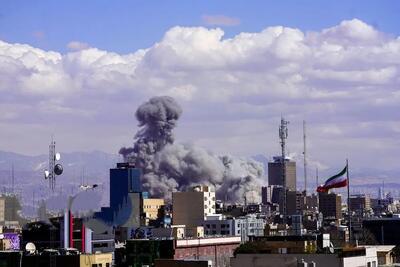  امروز منزل مسکونی دکتر کمال خرازی مورد تهاجم هواپیماهای آمریکا اسراییل قرار گرفت