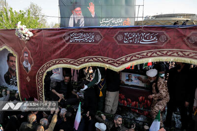  تشییع پیکر دریابان شهید «علیرضا تنگسیری» و جمعی از شهدای والامقام