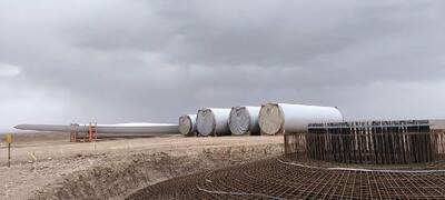  پیشرفت احداث چند نیروگاه خورشیدی و بادی در کشور