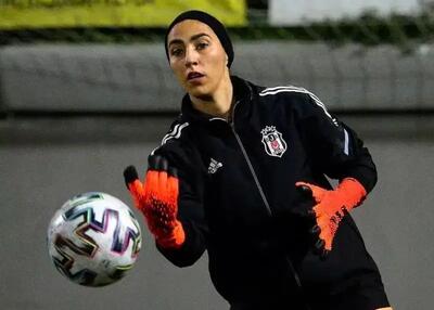  گپ صمیمی اینفانتینو با ستاره فوتبال زنان ایران