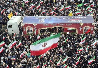  وداع حماسی مردم تهران تشییع با پیکر مطهر فرمانده شجاع خلیج فارس شهید دریابان تنگسیری + فیلم