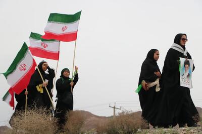  بر پایی کاروان پیاده‌روی حرم تا حرم در کرمان در بیعت با امام خامنه‌ای