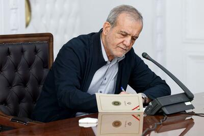  پزشکیان: ۱۲ فروردین، روز تثبیت اراده تاریخی ملت ایران است / دولت به پشتوانه عظیم مردمی همه توان و ظرفیت خود را به کار خواهد گرفت