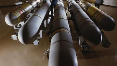  تحلیلگر: ذخایر موشک‌های تاماهاک در حالی رو به اتمام است که آمریکا در باتلاق ایران تنها مانده است