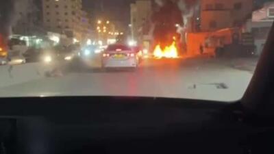  درگیری‌ها بین فلسطینی‌ها و نیروهای اسرائیلی در نزدیکی ایست بازرسی نظامی قلندیا در شمال بیت المقدس