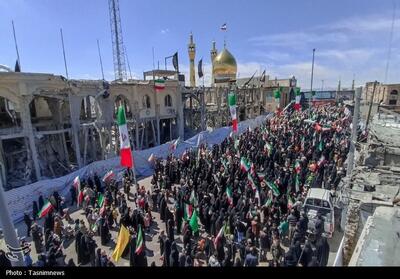  پرچم جمهوری اسلامی در حسینیه اعظم زنجان به اهتزاز درآمد - تسنیم