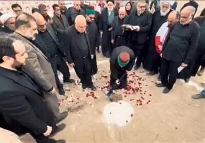  امضای تفاهم‌نامه استانداری هرمزگان و آستان مقدس حسینی برای ساخت مدرسه - تسنیم