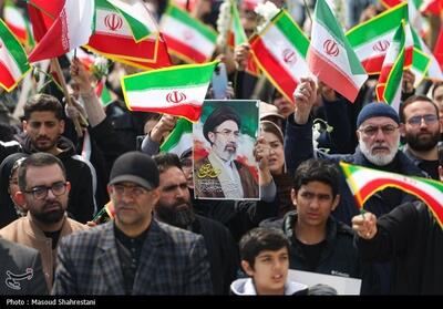  خیابان؛ مصلای جدیدِ غیرت و معراجِ سرخِ ملت - تسنیم