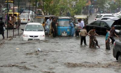  آبگرفتگی شدید معابر روسیه در پی بارش گسترده باران