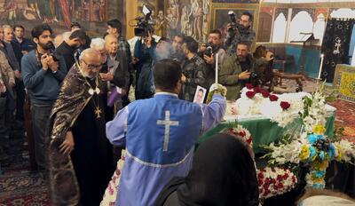  تشییع پیکر شهید ارمنی در کلیسای 400 ساله اصفهان (+عکس)