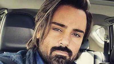  دانلود آهنگ «خط قرمز» سهراب پاکزاد/ انگار اصلا بی تو یجوریه تنها برم توی جمعا میره توهم اخمام...+ موزیک ویدیو