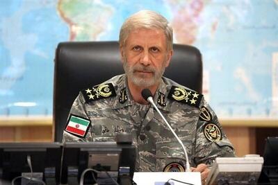  سرلشکر حاتمی: در صورت عملیات زمینی دشمن، یک نفرشان هم نباید زنده بماند | ما یقه دشمنان را رها نمی‌کنیم