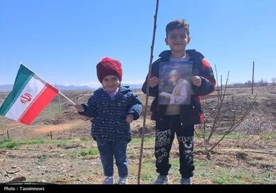  پرچم ایران در روز طبیعت با نهال امید برافراشته شد - تسنیم