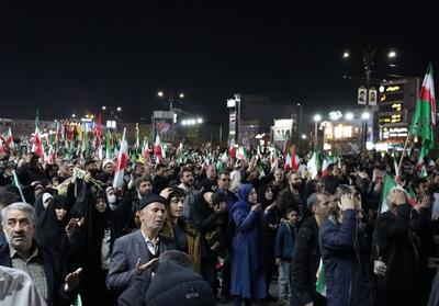  اسلامشهر، آوردگاه وفاداران به عهد خونین شهدا در شب سی‌ ودوم فیلم - تسنیم